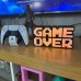 GAME OVER LED Dekoratif Işıklı Masa Lambası – USB & Pilli - Oyun Odası Dekor - Sarı Işık GAME OVER LED Dekoratif Işıklı Masa Lambası – USB & Pilli - Oyun Odası Dekor - Sarı Işık